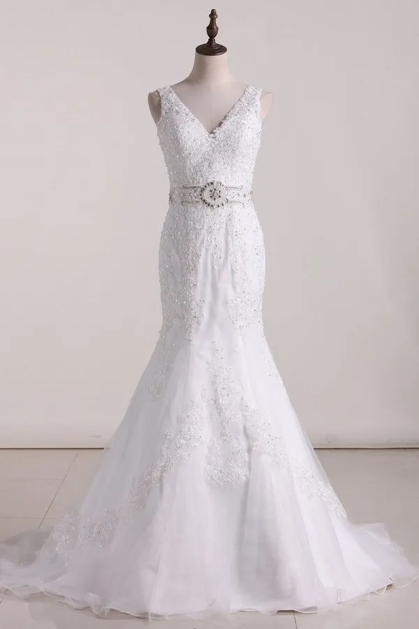 2024 V-Neck Wedding Dresses Mermaid/Trumpet Tulle With Embroidery And Beads PCK5E6BA