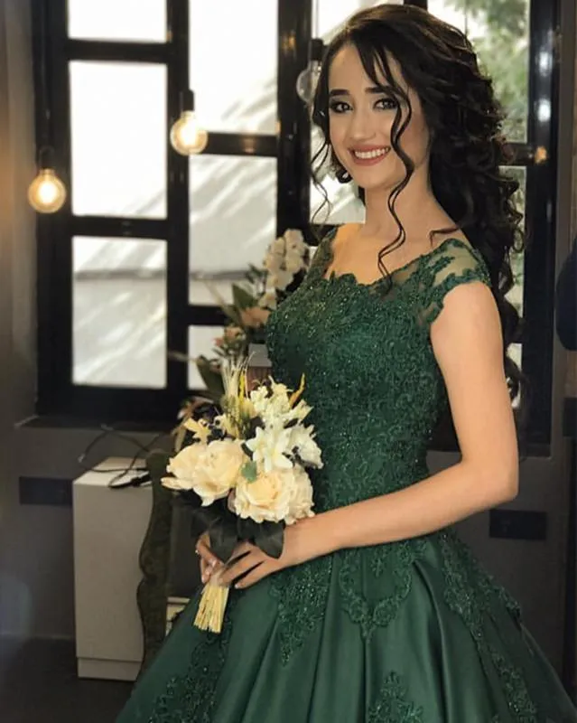 Dark Green Lace Appliques Spaghetti Straps Long Satin Ball Gowns Wedding Dresses