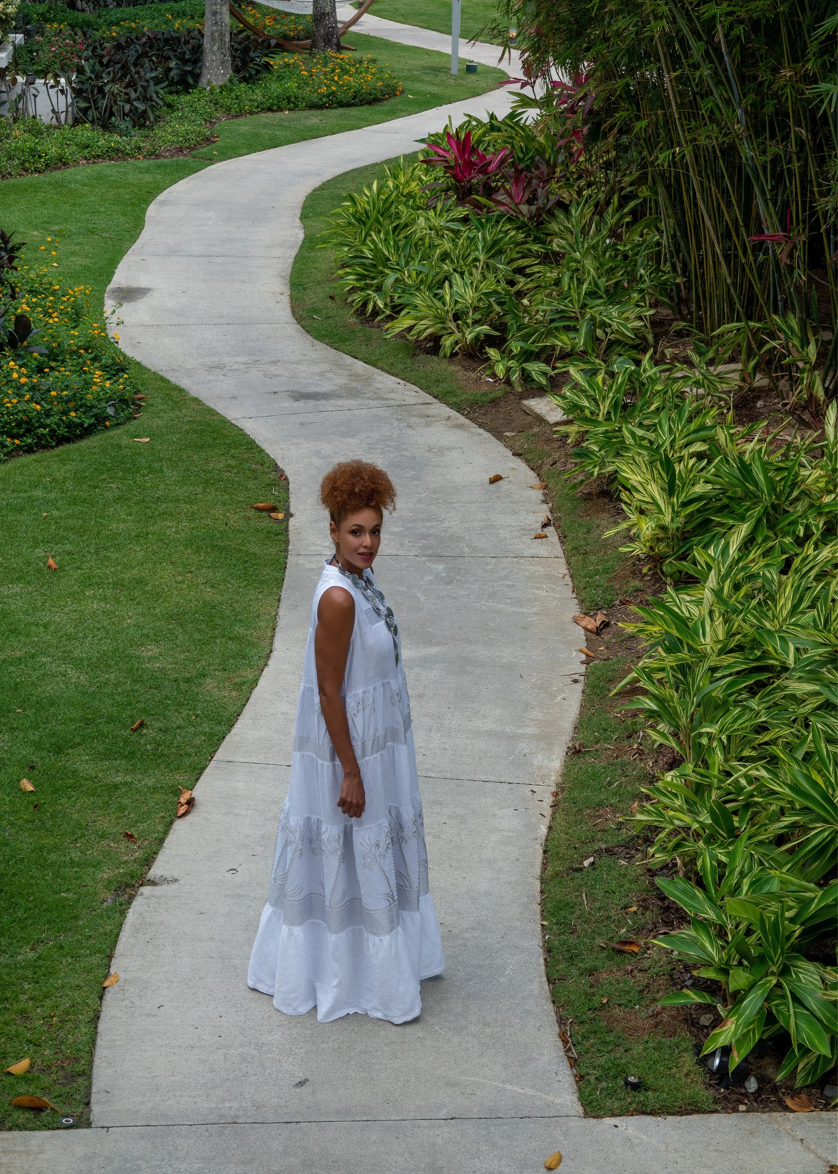 Long Linen Dress w.Embroidery - White/Silver