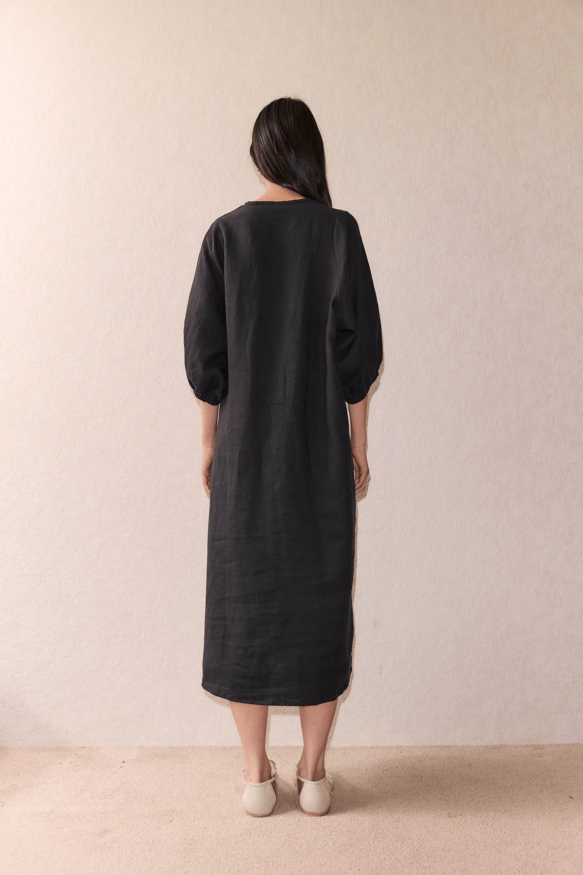 The Crease Bind Dress  - Black