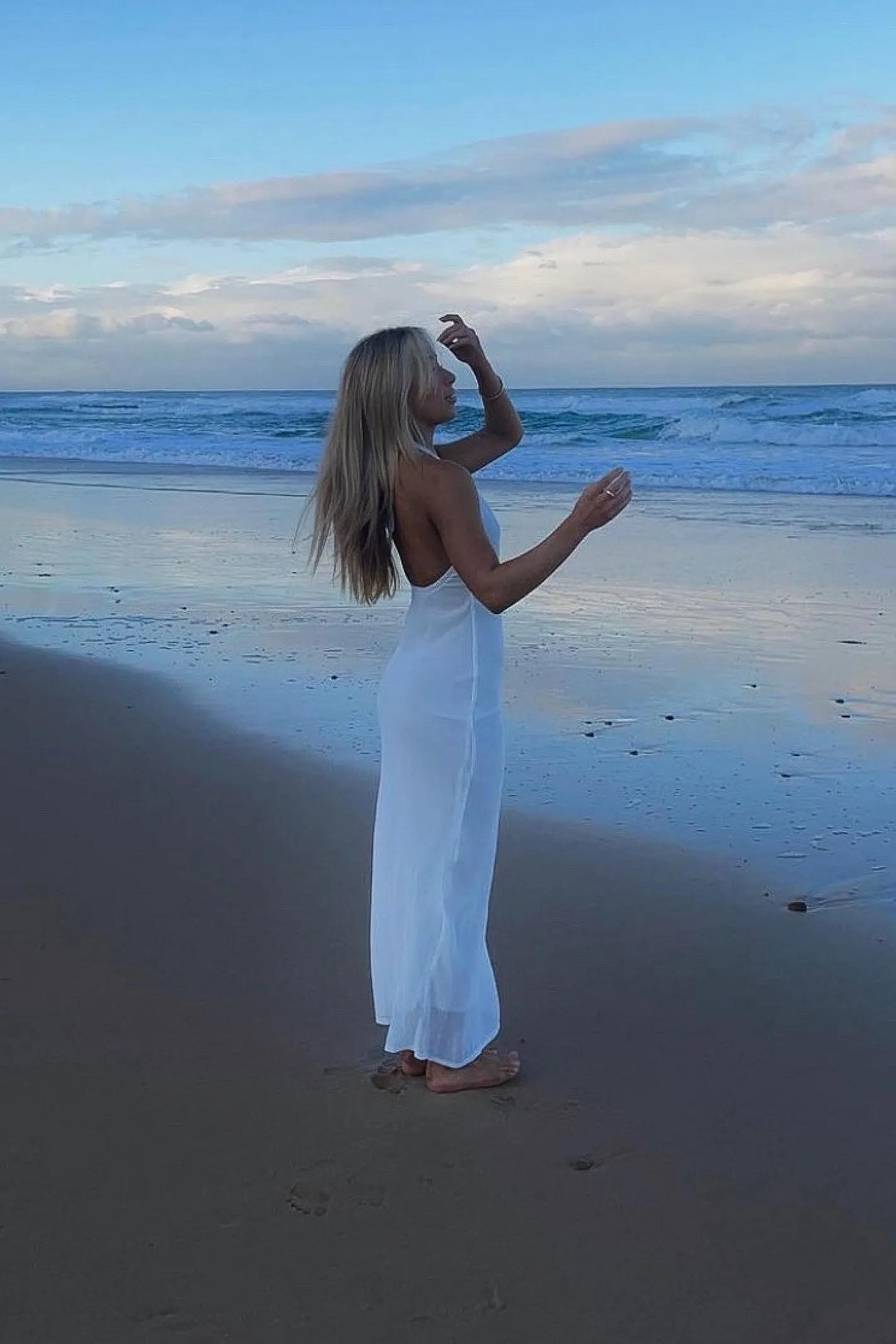 WANT TO BACKLESS MAXI DRESS / WHITE